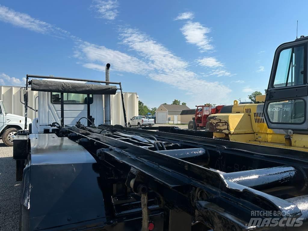 Mack GRANITE CV713 Savivarčiai su kabeliniu keltuvu