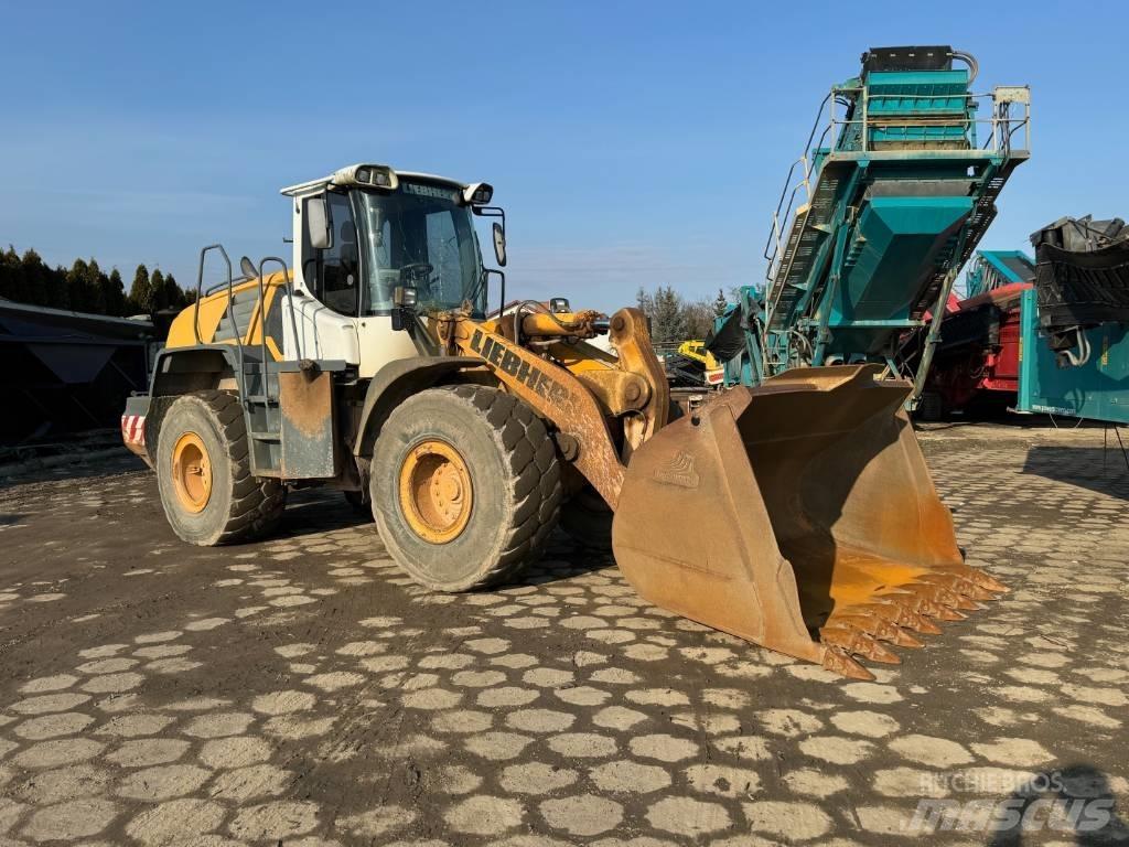 Liebherr L 556 Naudoti ratiniai krautuvai