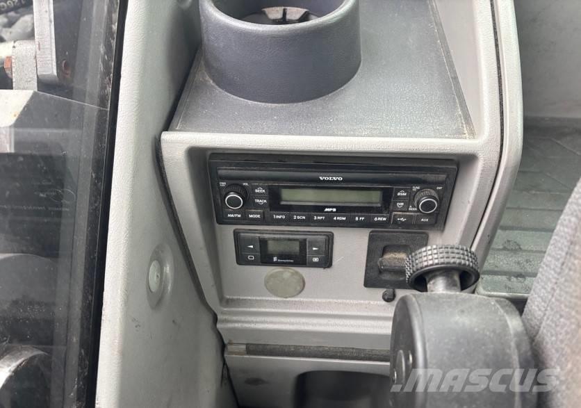 Volvo EC 300 EL Vikšriniai ekskavatoriai