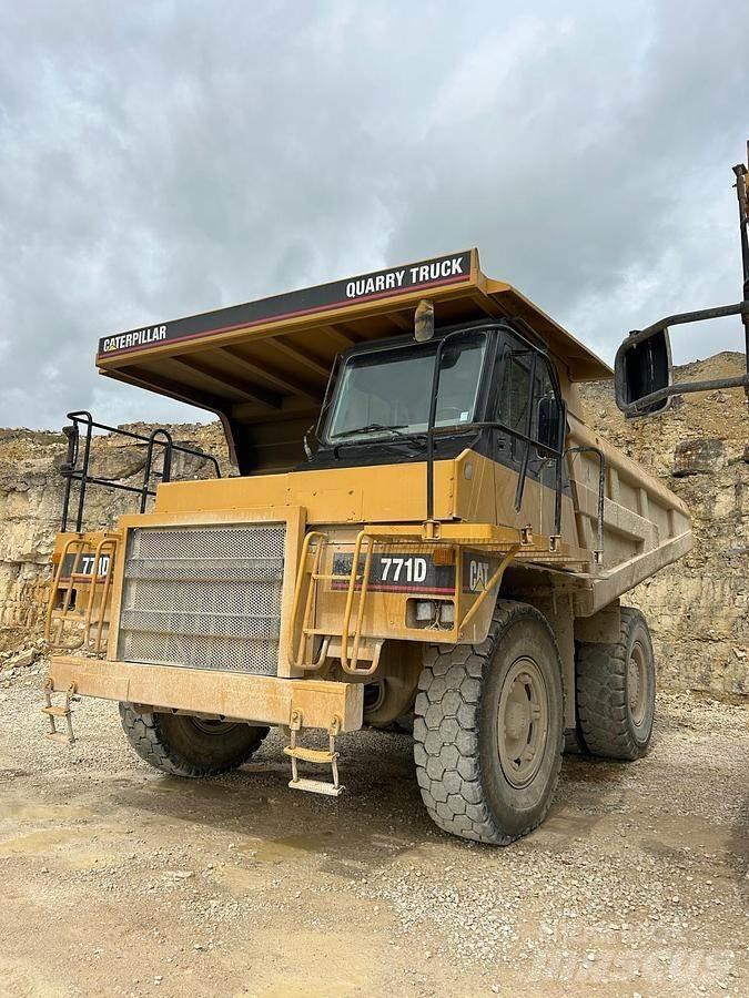 CAT 771D Statybiniai savivarčiai sunkvežimiai