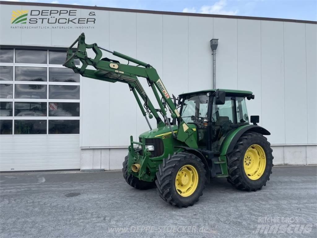 John Deere 5820 Traktoriai