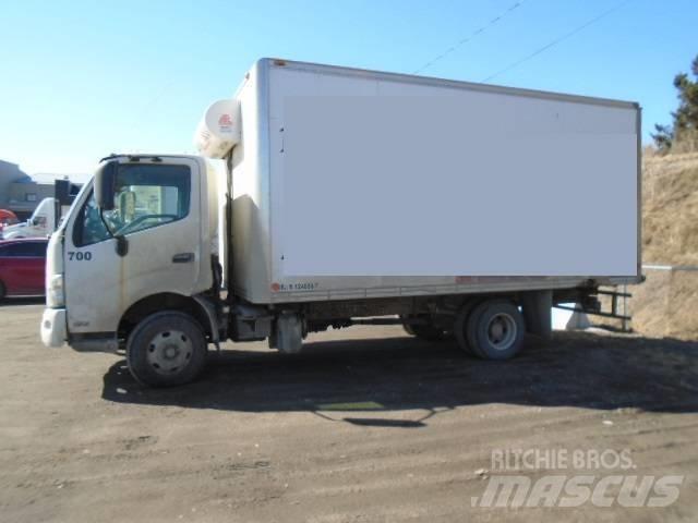 Hino 155 D Vilkikai šaldytuvai