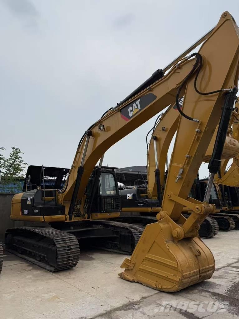 CAT 330 D2 Vikšriniai ekskavatoriai