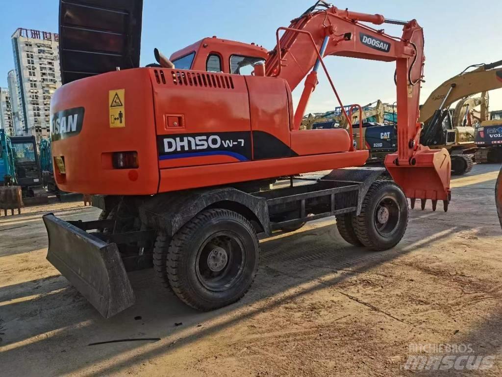 Doosan 150 W-7 Ratiniai ekskavatoriai