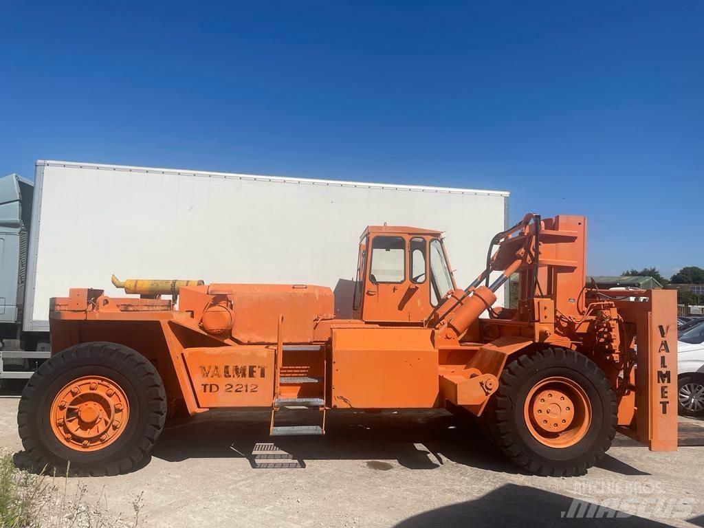 Valmet TD2212 Dyzeliniai krautuvai