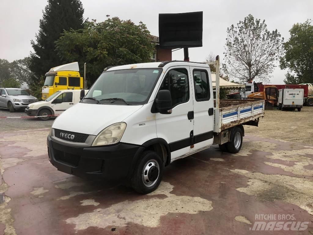 Iveco Daily 35-110 Sunkvežimiai su dengtu kėbulu