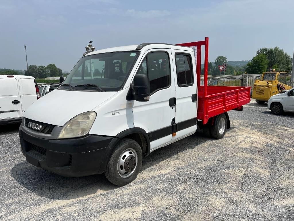 Iveco Daily 35-110 Sunkvežimiai su dengtu kėbulu