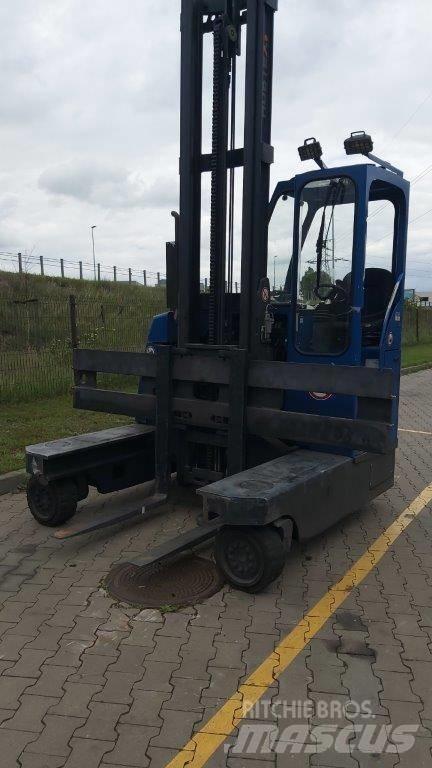 Hubtex DQ 30 G Krautuvai su pakrovimu iš šonų