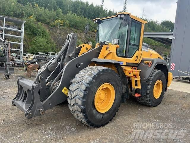 Volvo L 110 H Naudoti ratiniai krautuvai
