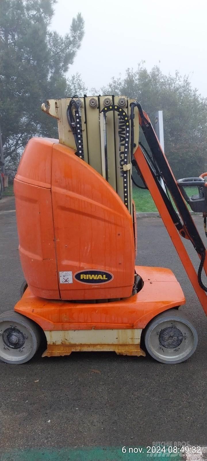 JLG T10E Kiti keltuvai ir platformos