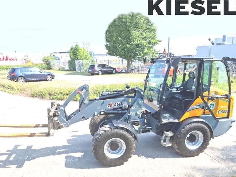 Giant G 5000 X-Tra Krautuvai su šoniniu pasukimu