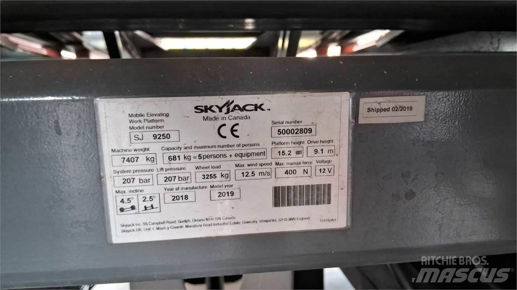 SkyJack 9250RT Žirkliniai keltuvai