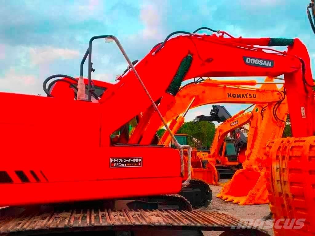 Doosan DX 225 LC Vikšriniai ekskavatoriai