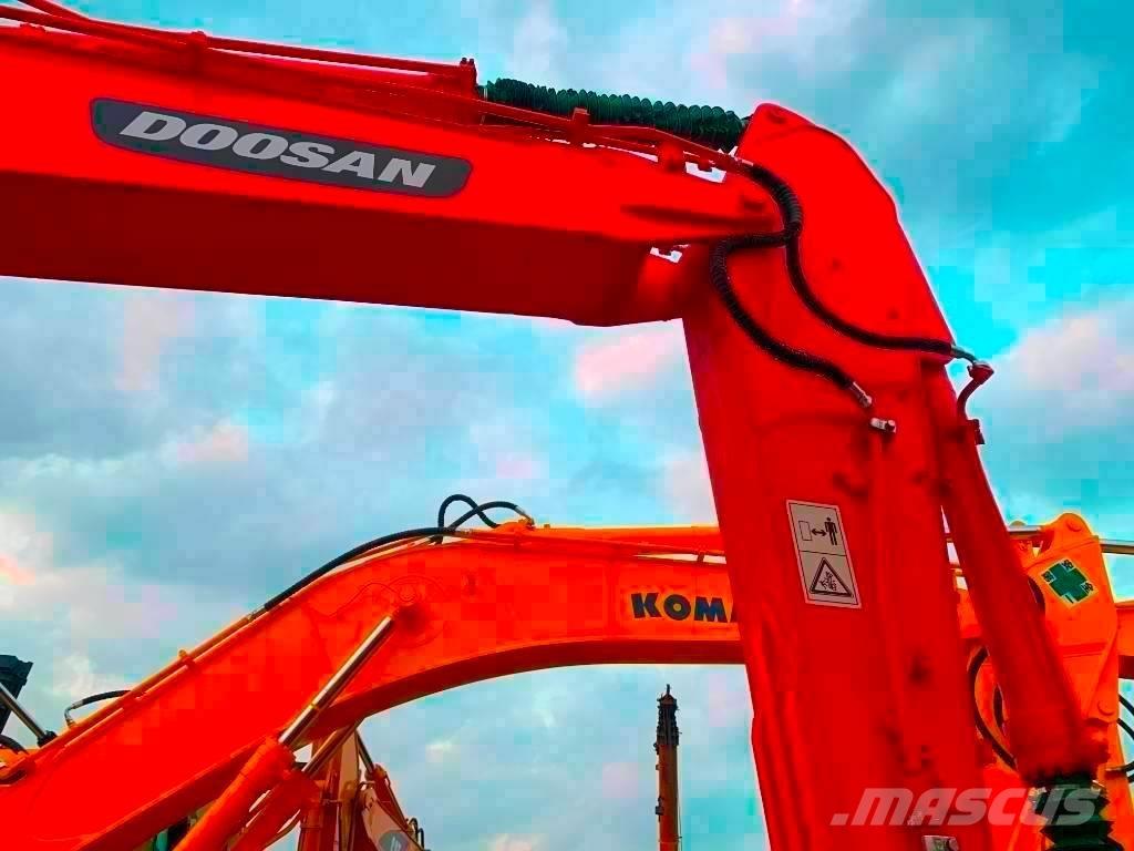 Doosan DX 225 LC Vikšriniai ekskavatoriai