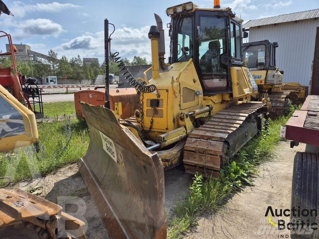 Komatsu D51EX-22 Vikšriniai buldozeriai