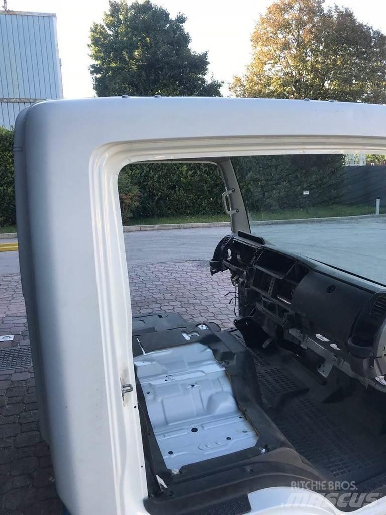 Renault Maxity Kabinos ir salonai