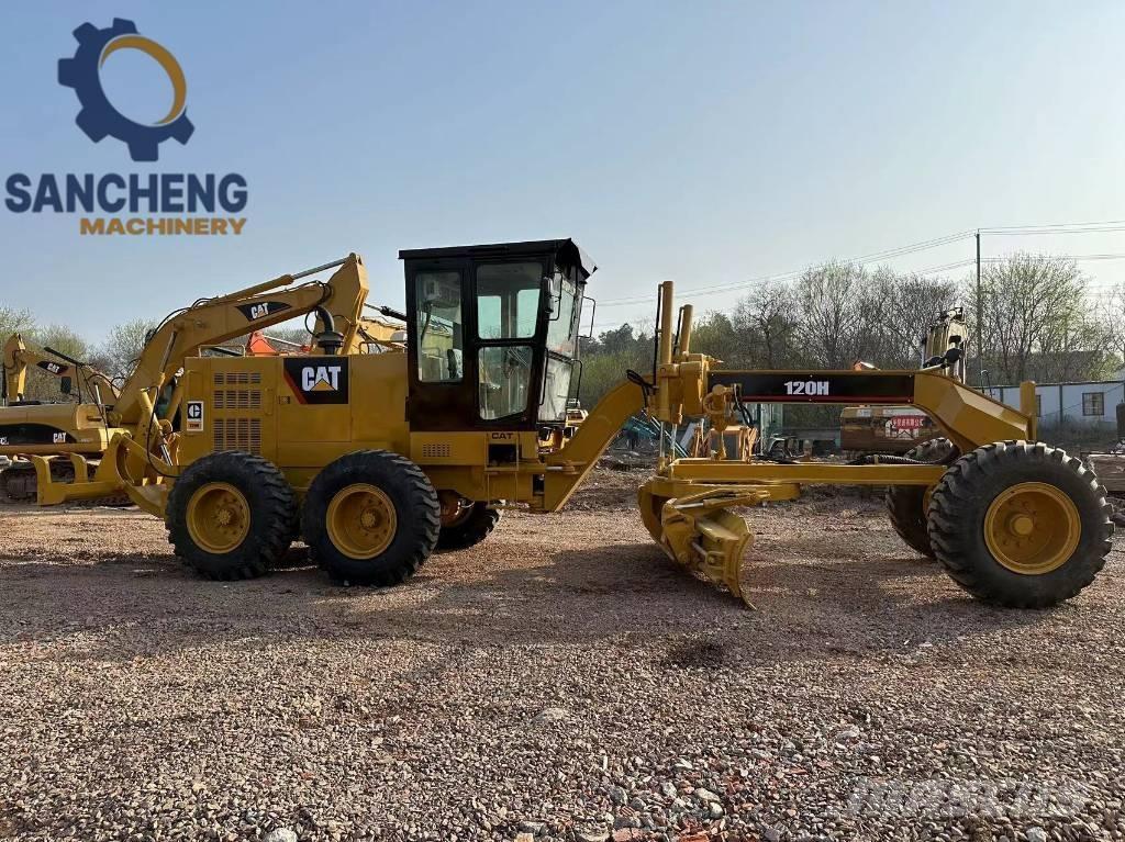 CAT 120H Greideriai