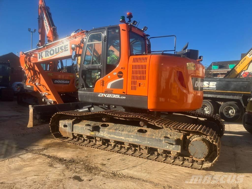 Doosan DX 235 LCR Vikšriniai ekskavatoriai