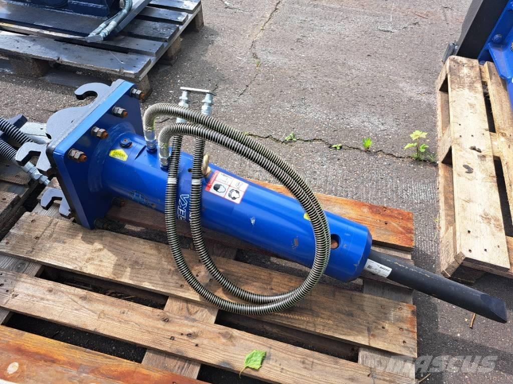 Daemo E40 with CW05 Hidrauliniai kūjai / Trupintuvai