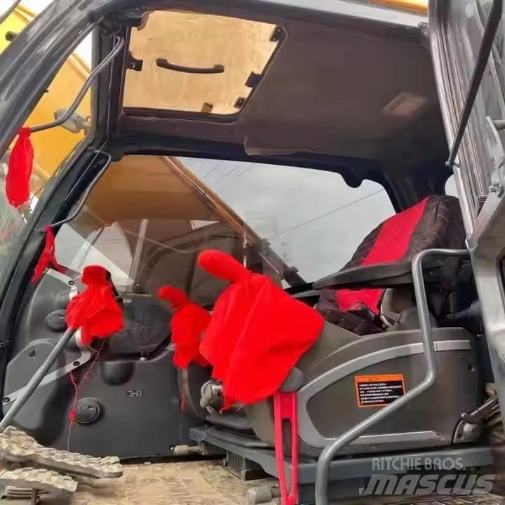 Hyundai 275LC-9 Vikšriniai ekskavatoriai