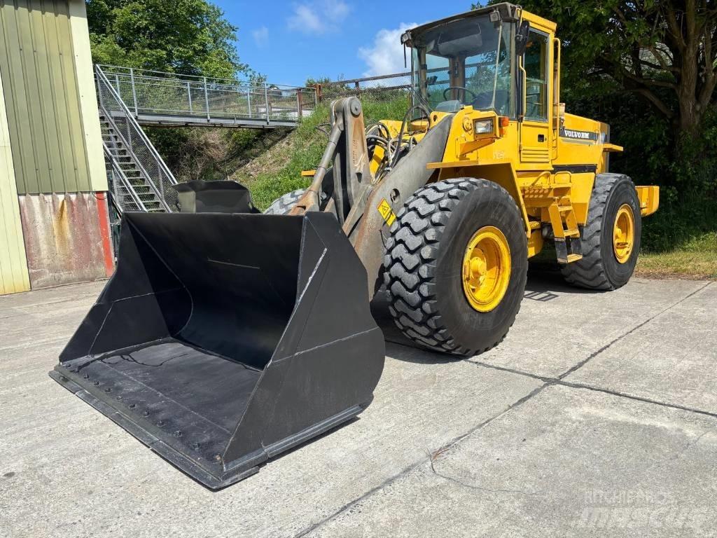 Volvo L 120 C Naudoti ratiniai krautuvai