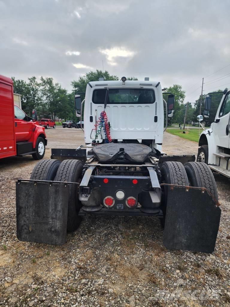Freightliner M2 Naudoti vilkikai