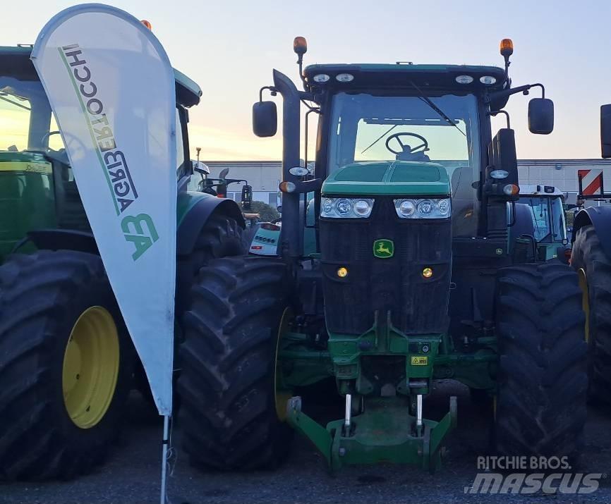 John Deere 7230 R Traktoriai