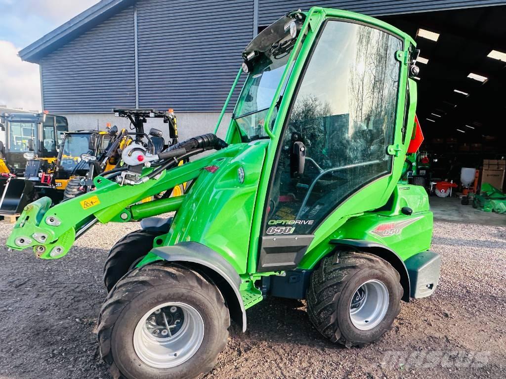 Avant 650 i Daugiafunkciniai pakrovėjai