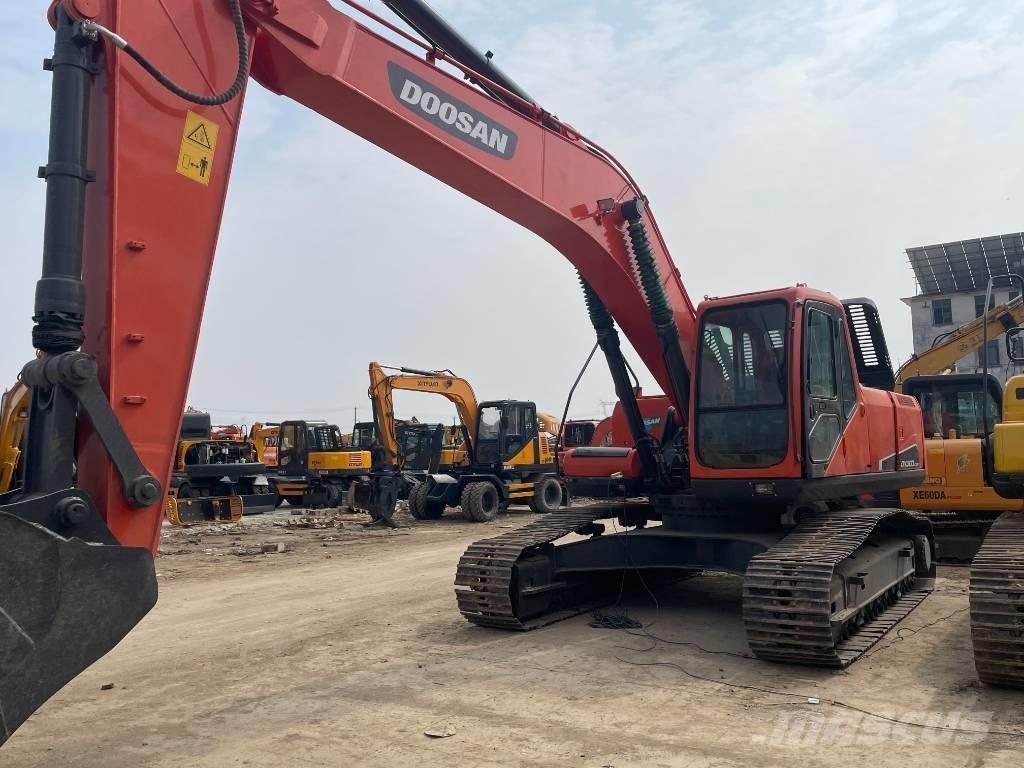 Doosan DX 300 Vikšriniai ekskavatoriai