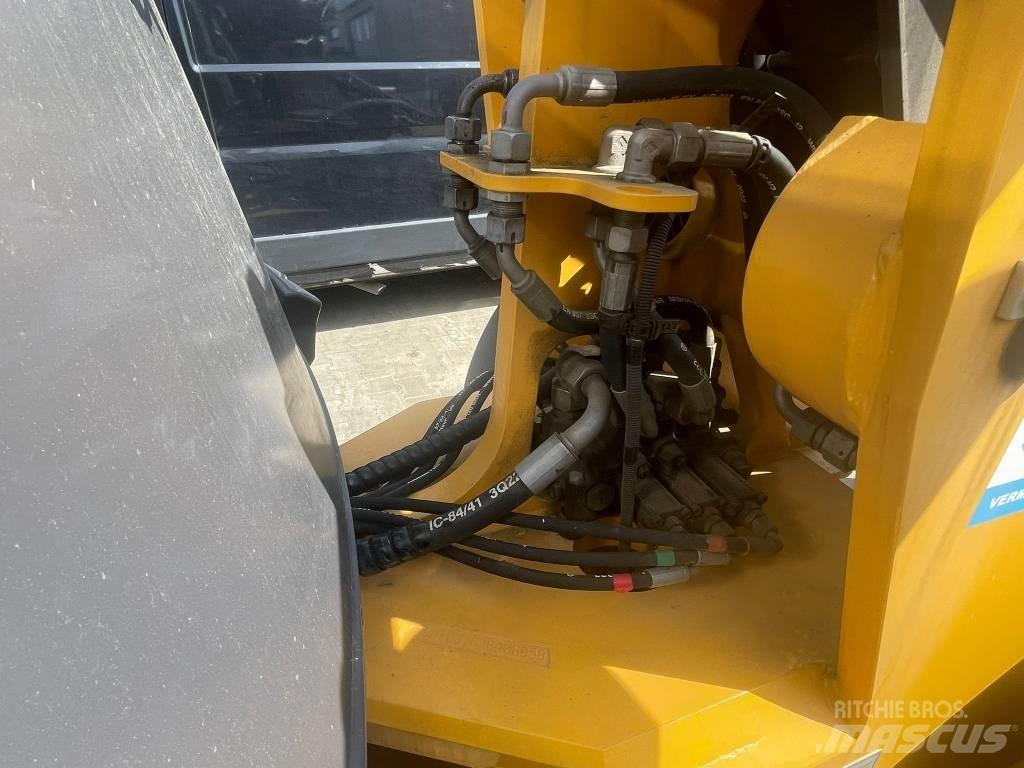 Mecalac AX 700 Naudoti ratiniai krautuvai