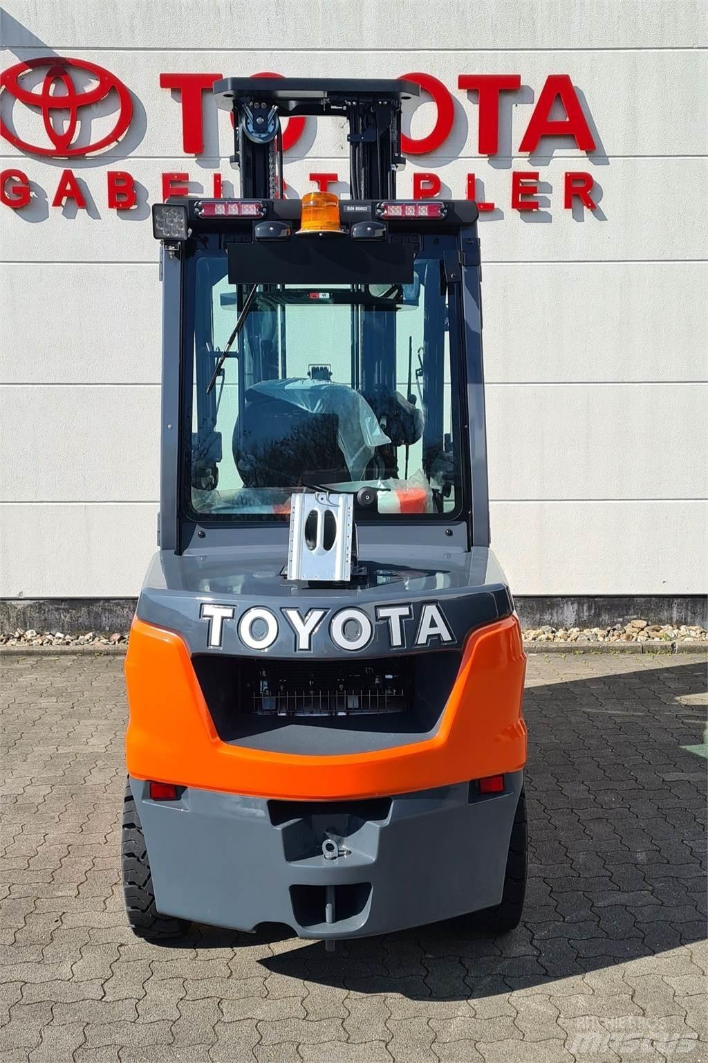 Toyota 52-8FDJF35 Dyzeliniai krautuvai