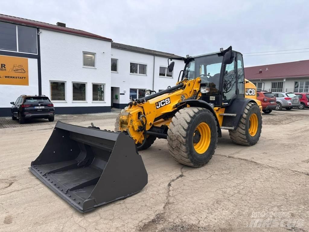JCB TM 320 S Teleskopiniai krautuvai