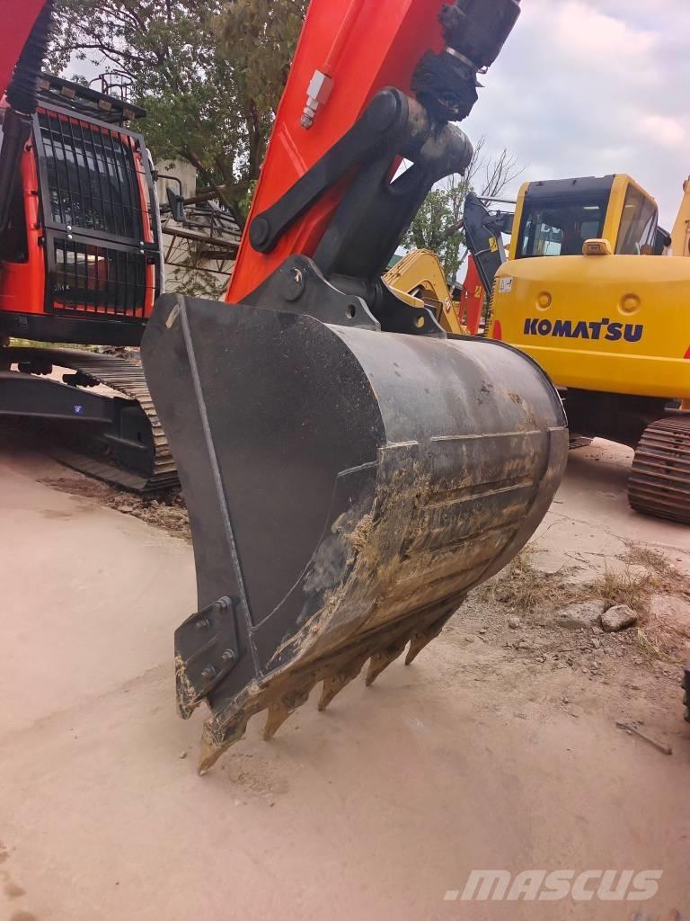 Doosan DX 225 LCA Vikšriniai ekskavatoriai