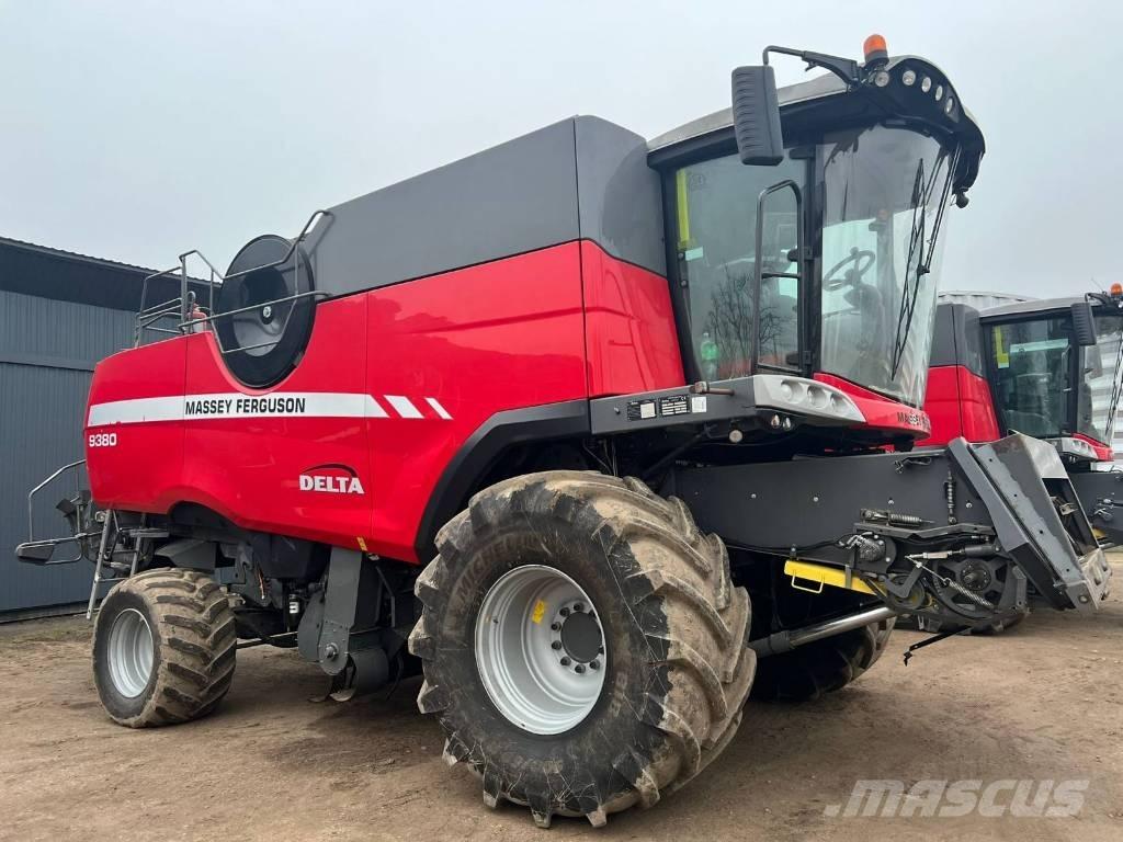 Massey Ferguson 9380 Derliaus nuėmimo kombainai