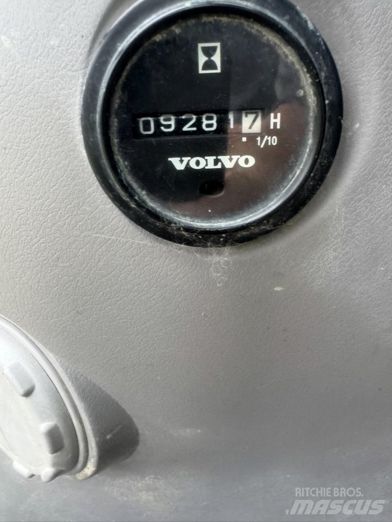 Volvo ECR235DL Vikšriniai ekskavatoriai