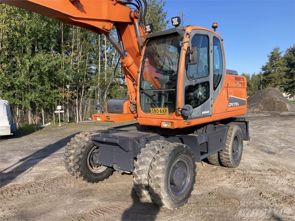 Doosan DX 170 W Ratiniai ekskavatoriai