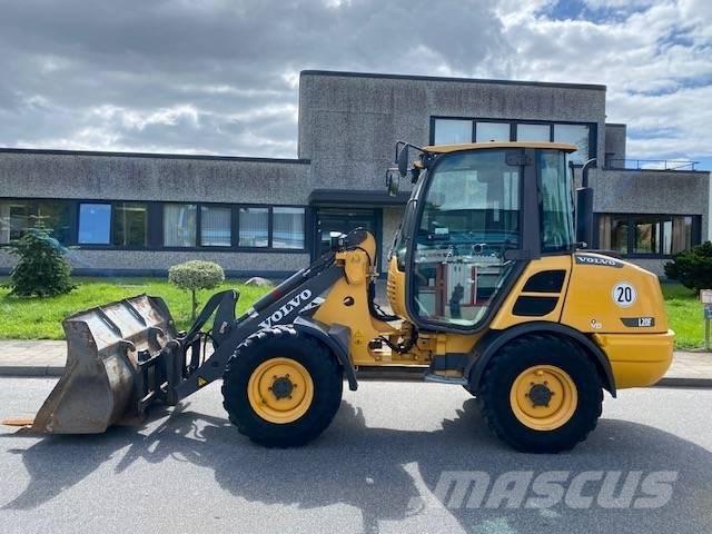 Volvo L 20 F Naudoti ratiniai krautuvai