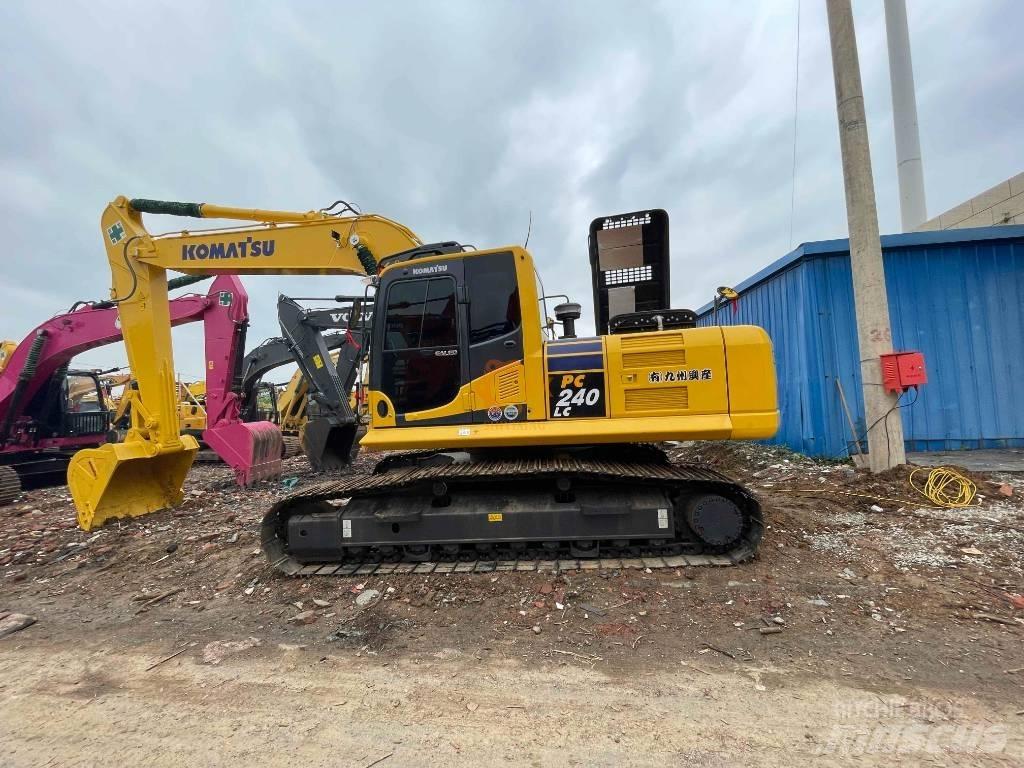 Komatsu PC 240 Vikšriniai ekskavatoriai