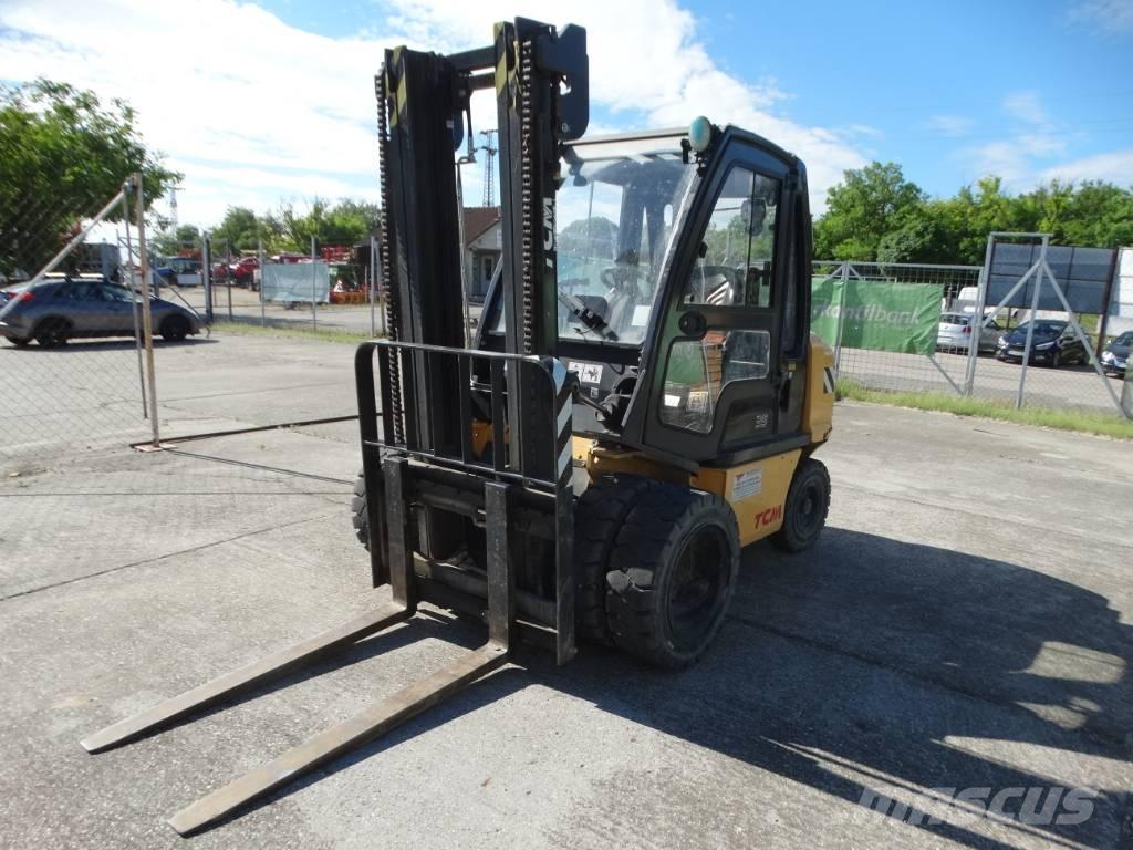 TCM FD35-E1 Dyzeliniai krautuvai
