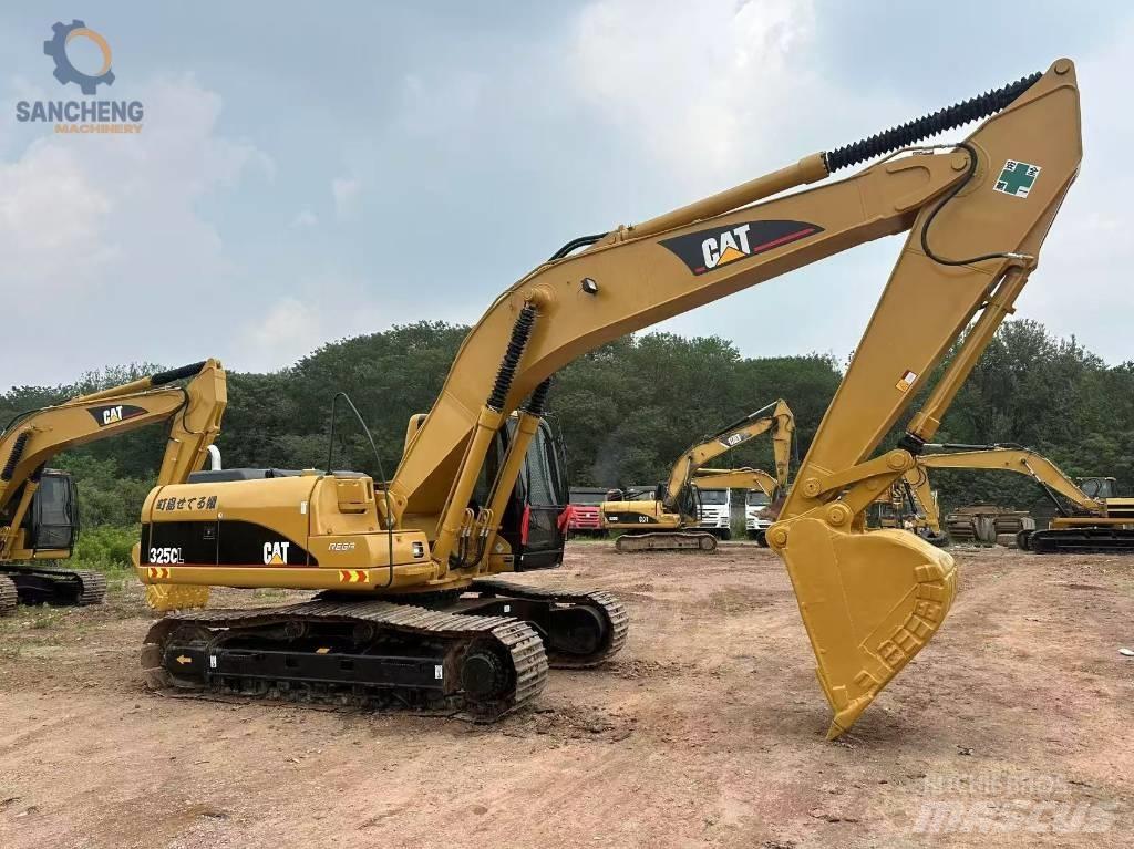 CAT 325 CL Vikšriniai ekskavatoriai