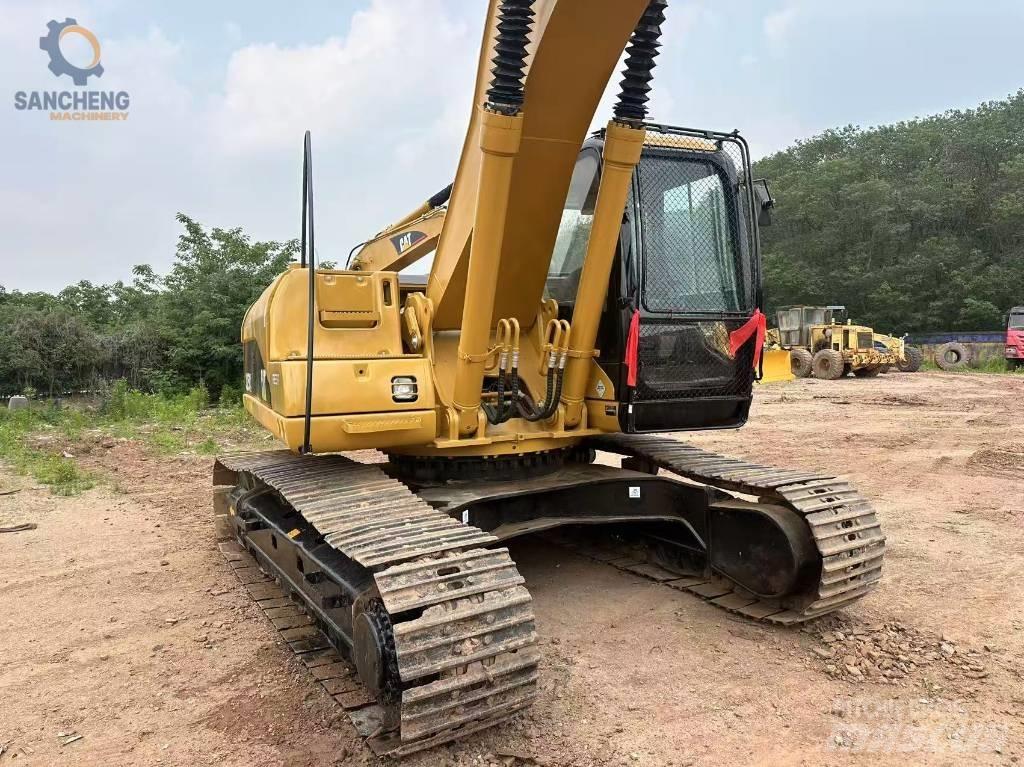 CAT 325 CL Vikšriniai ekskavatoriai