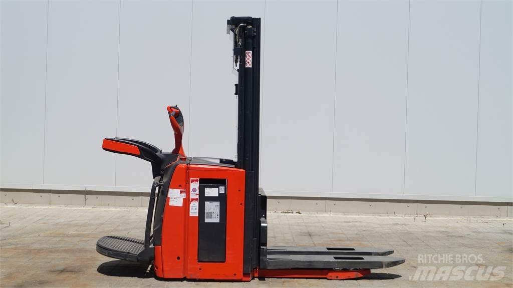 Linde L20APi Rankiniai vėžimėliai