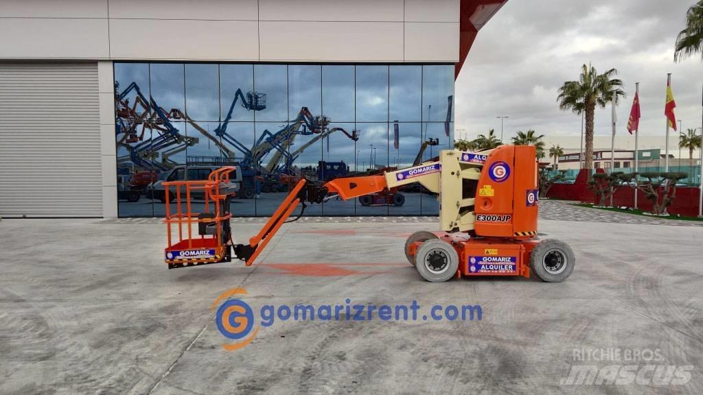 JLG E 300 AJP Alkūniniai keltuvai