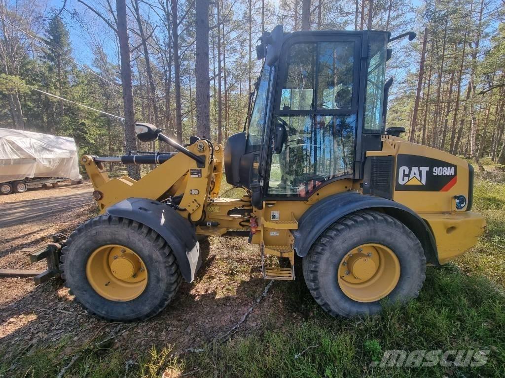 CAT 908 M - 2015 Naudoti ratiniai krautuvai