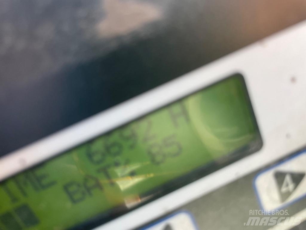 Hangcha CP18 Elektriniai šakiniai krautuvai