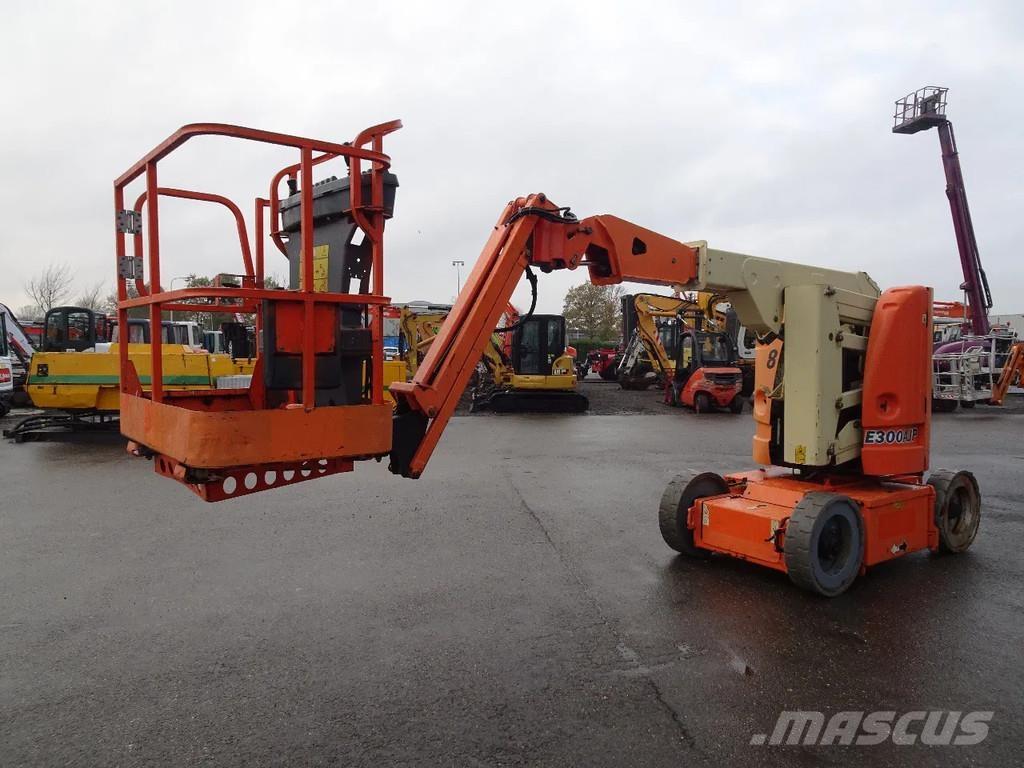 JLG E300AJP Alkūniniai keltuvai