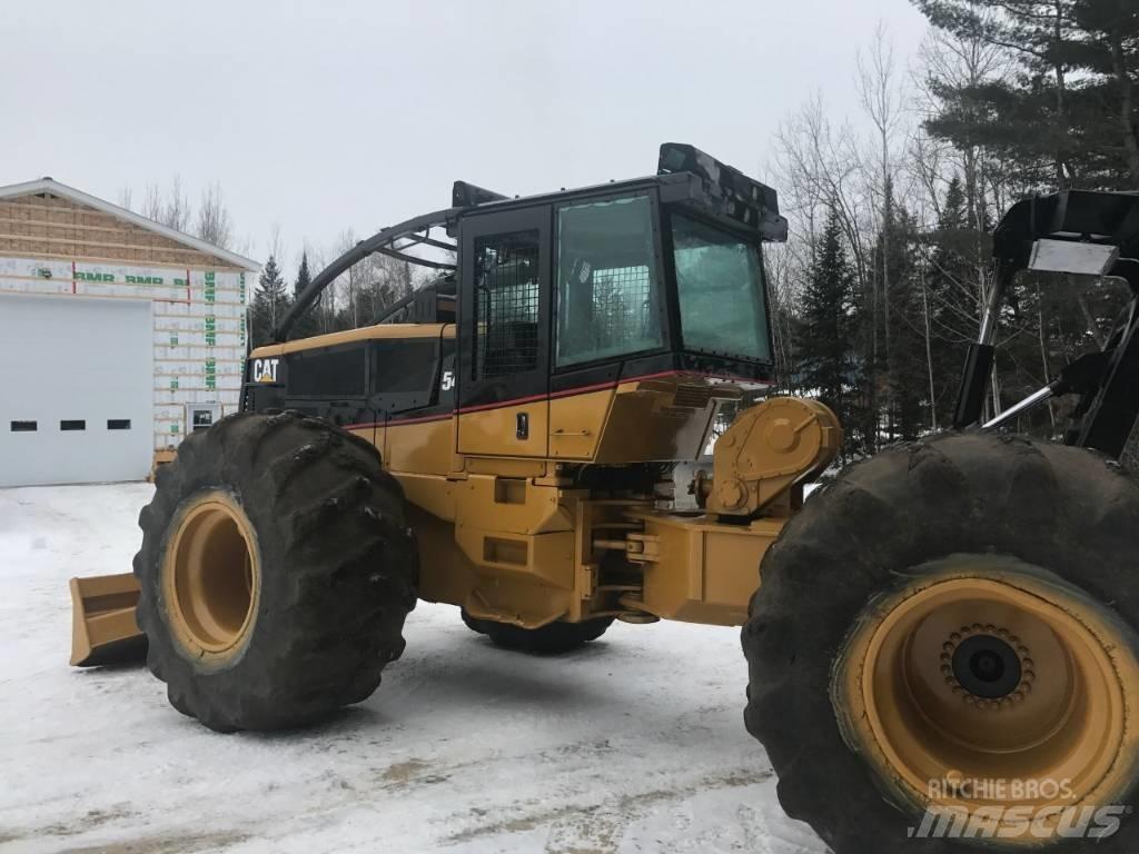 CAT 545 Skiedrovežiai
