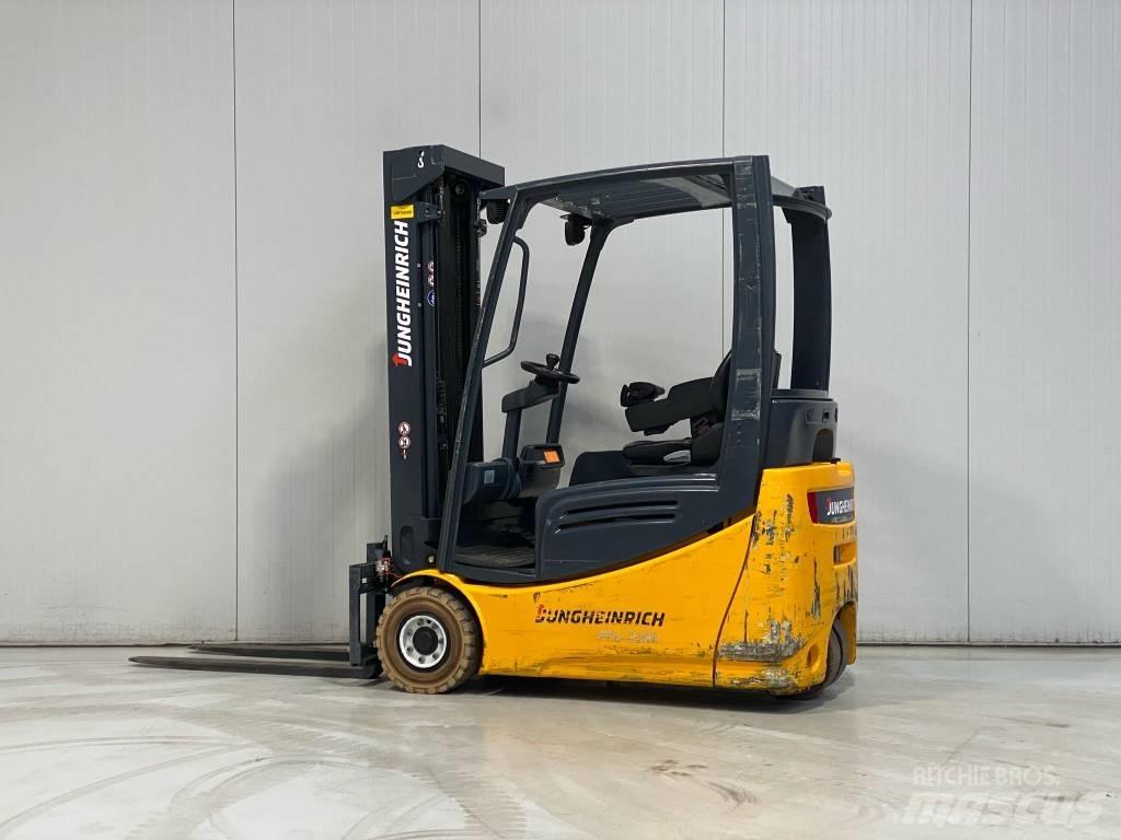 Jungheinrich EFG216k Elektriniai šakiniai krautuvai