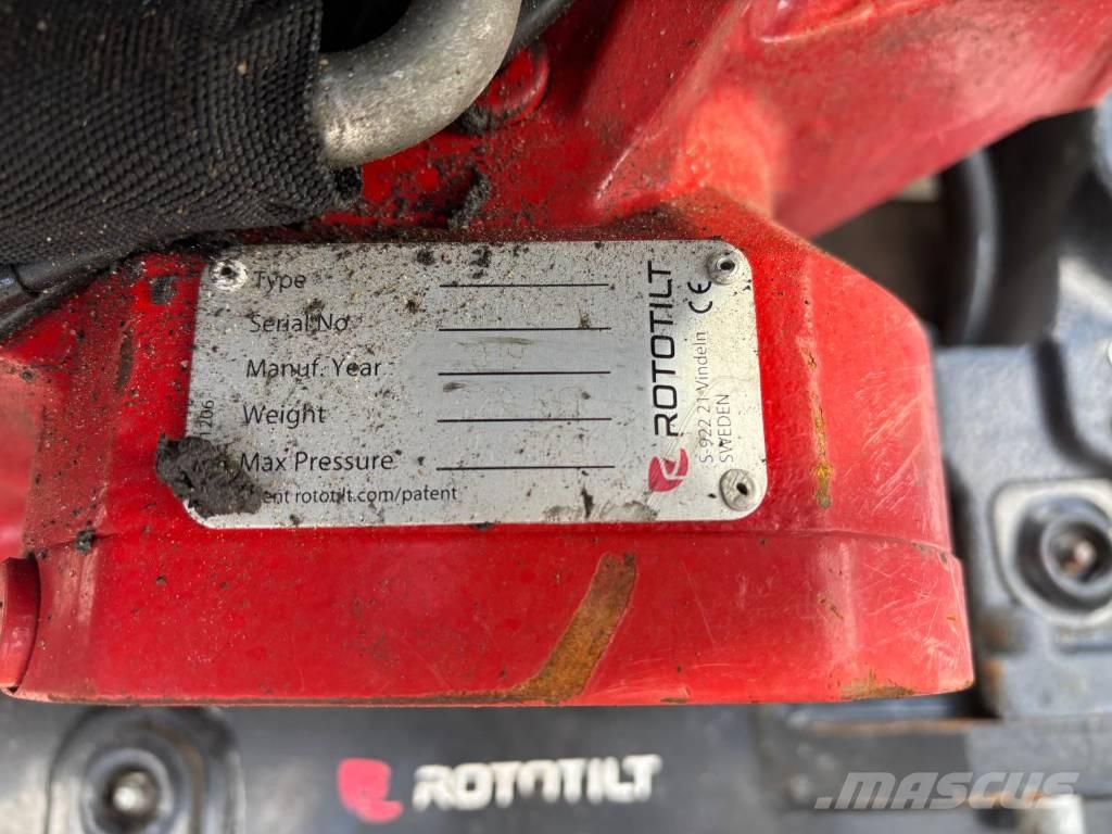 CAT 310 Vikšriniai ekskavatoriai