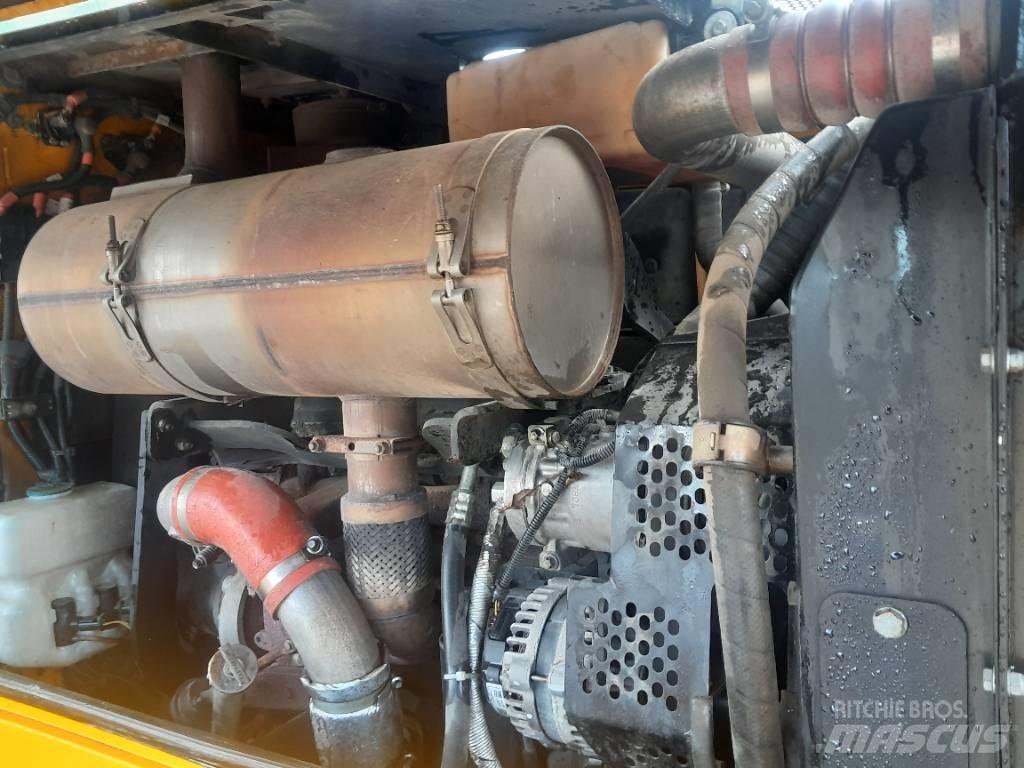JCB 414 Naudoti ratiniai krautuvai